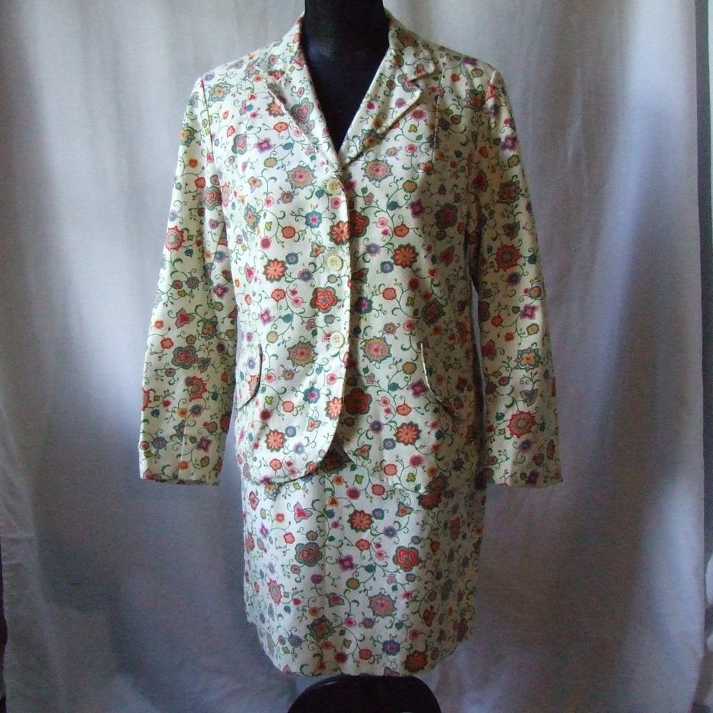 Vintage skirt suit Peerless of Boston flowered skirt blazer jacket 1970s spring